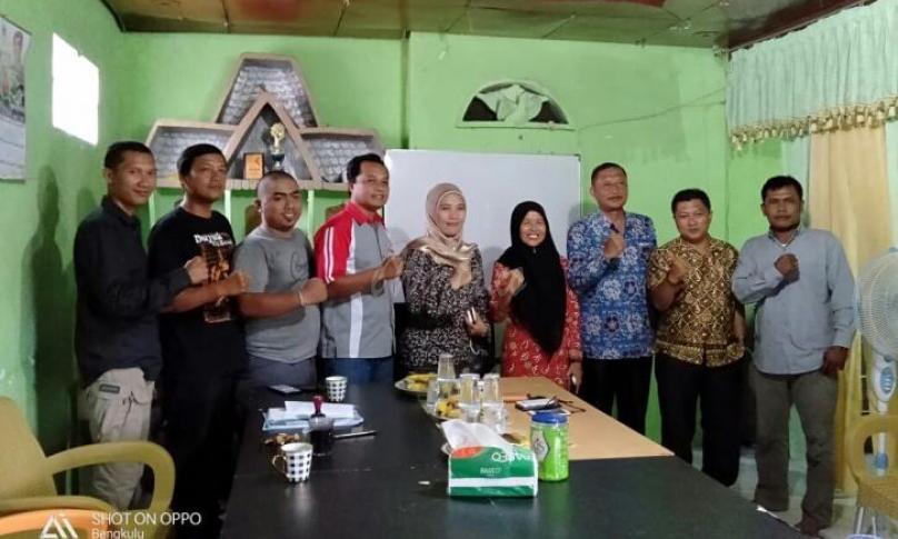 Kunjungan Humas Protokol dan Kominfo Propinsi ke sekretariat AMBO