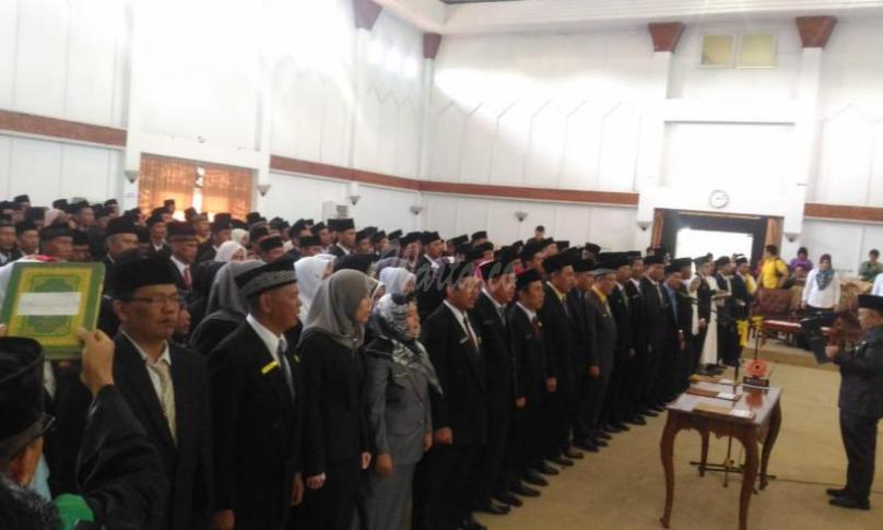 Sekda lantik Kepala Sekolah dan Ka TU SMA, SMK dan SLB