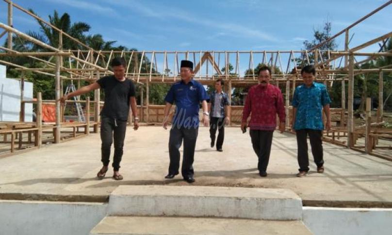 Kadispar Bengkulu Selatan saat mengunjungi salah satu potensi wisata