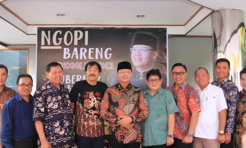 Foto bareng 