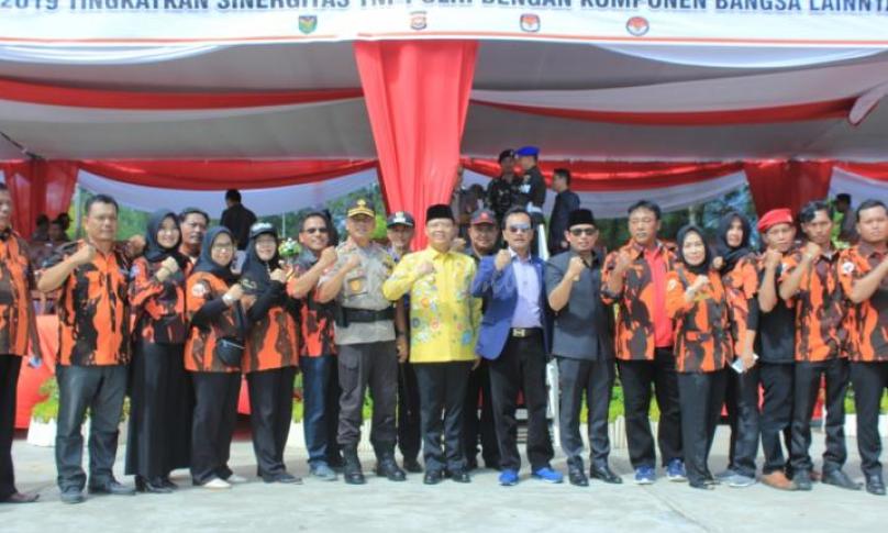 Apel gelar pasukan ditutup dengan foto bersama