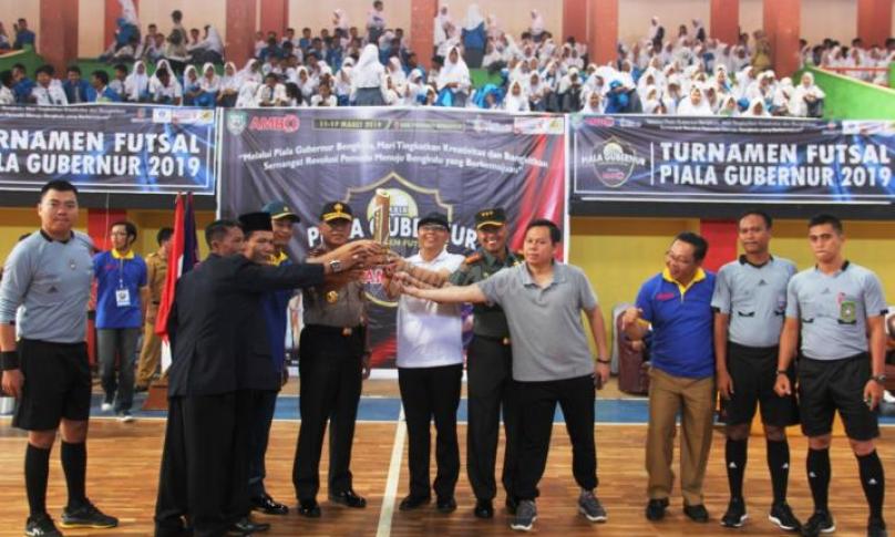 Gubernur Bengkulu, Dr. H Rohidin Mersyah membuka secara resmi turnamen futsal piala Gubernur tahun 2019 
