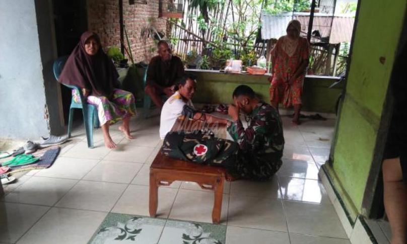 Pengobatan gratis oleh Satgas TMMD