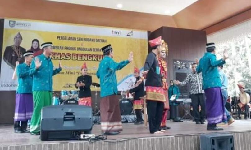Tari kesenian budaya ciri khas dan milik Kabupaten Seluma, Bengkulu, tampil di Expo Nusantara Taman Mini Indonesia Indah, Jakarta 20-21/ 04/ 2019.