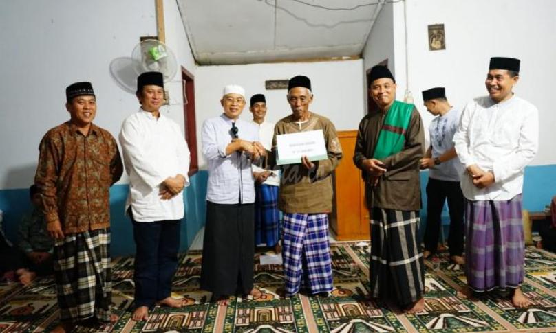 Bupati Bengkulu Selatan, Gusnan Mulyadi berserta rombongan lakukan safari Ramadhan di Tran Puding Kec. Pino