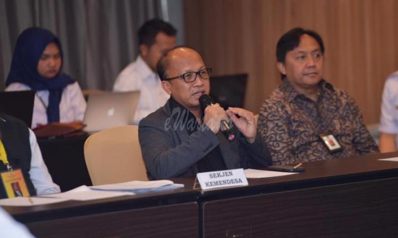 Sekretaris Jenderal Kemendes PDTT, Anwar sanusi memberikan arahan dalam forum Temu Konsultasi Publik dengan Tema Penguatan Sistem Pengawasan Dana Desa Berbasis Kolaboratif