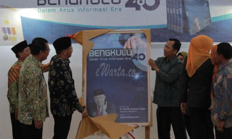 Gubernur Bengkulu (Dr. H. Rohidin Mersyah) launching buku arus informasi cepat era 4.0