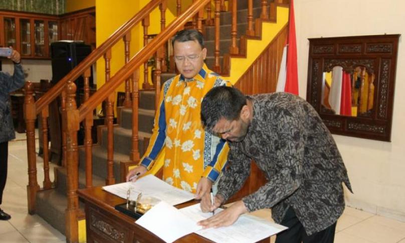Gubernur Bengkulu teken MoU dengan pabrik minyak goreng PT Sudevam 