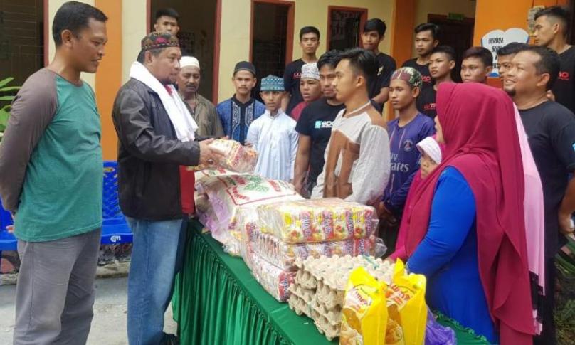Komunitas motor Max Owner's Peduli sesama berbagi Sembako ke Yayasan Nur Amin (Sekolah Luar Biasa) 