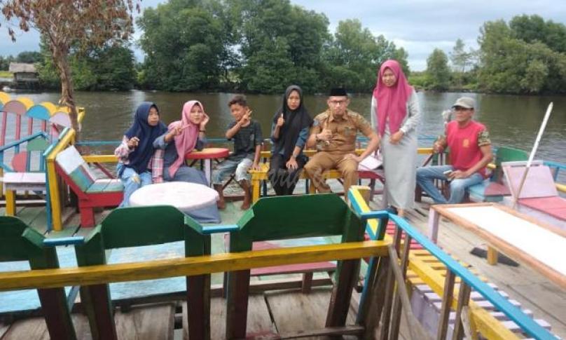 Makan santai ala Camat Malbar Kab. Luwu Utara, Sulpiadi