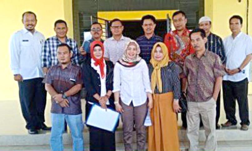 Sekretaris DPRD Benteng berswafoto bersama Anggota DPRD Merangin, Jambi, Rabu (8/05/2019).