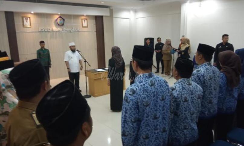 Walikota Bengkulu (H. Helmi Hasan, SE) memimpin langsung Pelantikan 