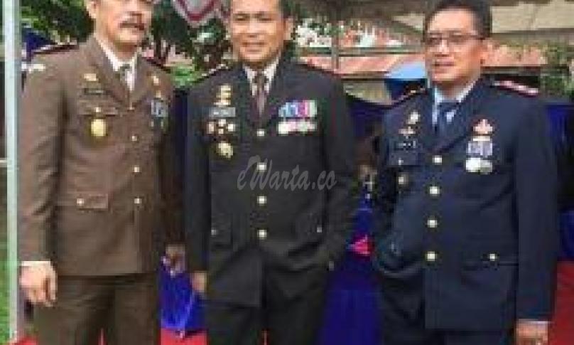 Kajari Kabupaten Luwu Utara berswafoto bersama 