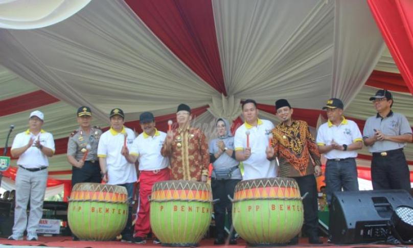Gubernur Bengkulu (Dr. H. Rohidin Mersyah) membuka Seleksi Jambore Pemuda Daerah di Bengkulu Tengah, Kamis (18/7/2019)