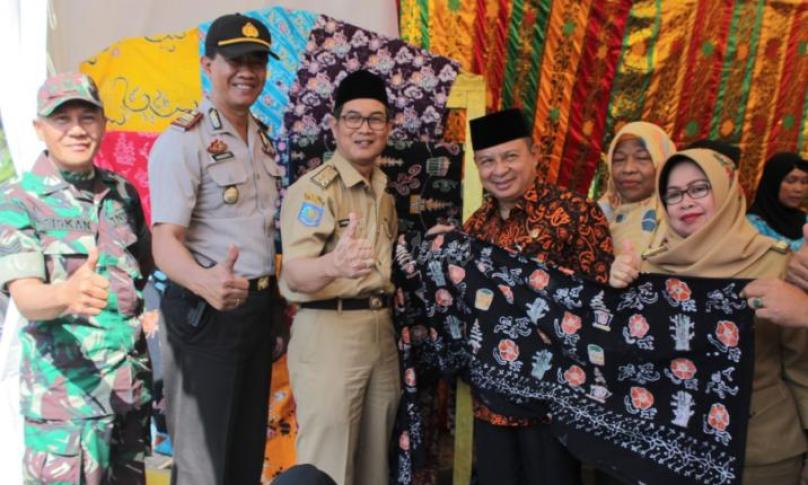 Kain Besurek khas provinsi Bengkulu