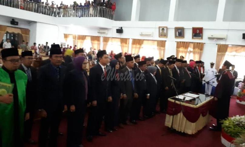 Pelantikan dan pengambilan sumpah
