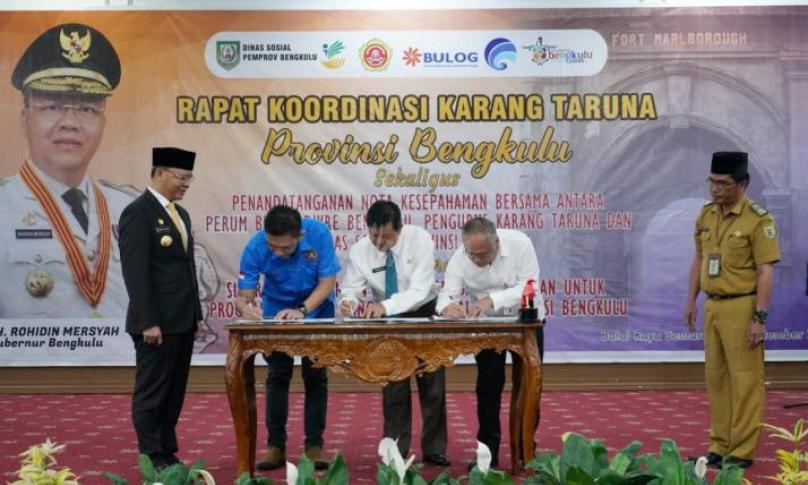 Penandatanganan Nota Kesepahaman Bersama antara Perum Bulog Divre Bengkulu,  Pengurus Karang Taruna dan Dinas Sosial Provinsi Bengkulu,  tentang sinergi pelaksanaan penyediaan bahan pangan untuk program Bantuan Pangan Non Tunai di Provinsi Bengkulu 