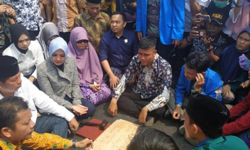 Gelar aksi susulan, Dewan gelar Sidang ke jalan