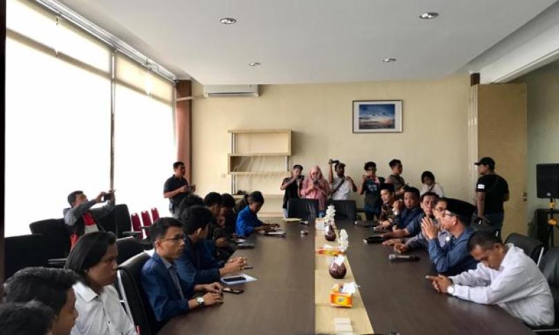 Puluhan mahasiswa diterima anggota DPRD Provinsi Bengkulu