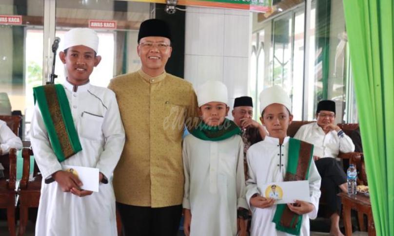 Gubernur Bengkulu (Dr. H. Rohidin Mersyah)