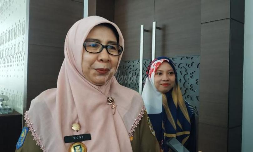 Kepala BKAD provinsi Bengkulu, Noni Yuliesti saat diwawancarai awak media, Bengkulu Selasa (29/10)