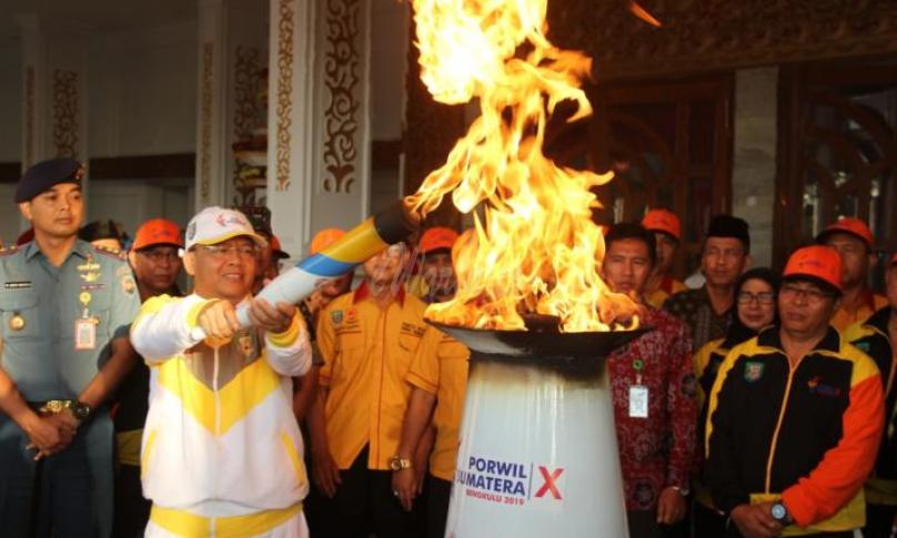 Gubernur Bengkulu Rohidin Meryah didampingi FKPD Provinsi Bengkulu, di Gedung Daerah Balai Raya Semarak Bengkulu, Jum’at (01/11). 