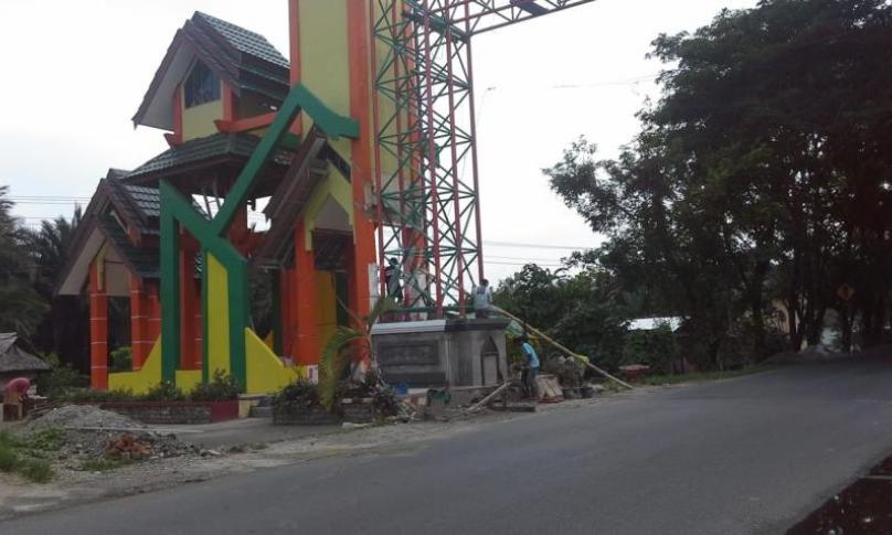 Pembangunan Gapura batas Kabupaten terus dikebut