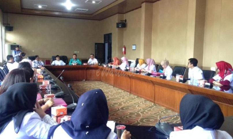 Asisten II, Novman Ali menerima 21 dokter Internship di ruang rapat Setda Bengkulu Selatan