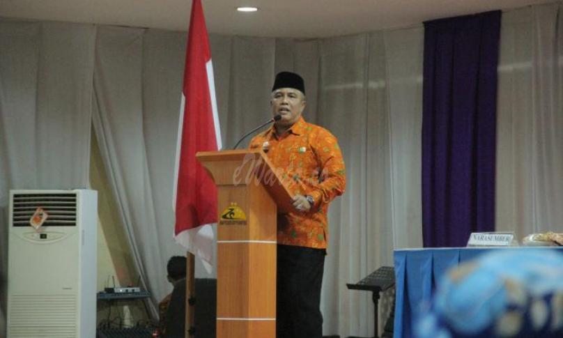 Kepala Dinas Kominfotik provinsi Bengkulu, Jadulliwan saat menyampaikan sambutan Gubernur Bengkulu.