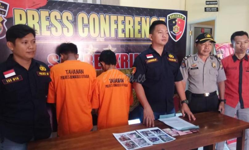 Dua tersangka pencurian kelapa sawit langsung diamankan Polres Bengkulu Utara.
