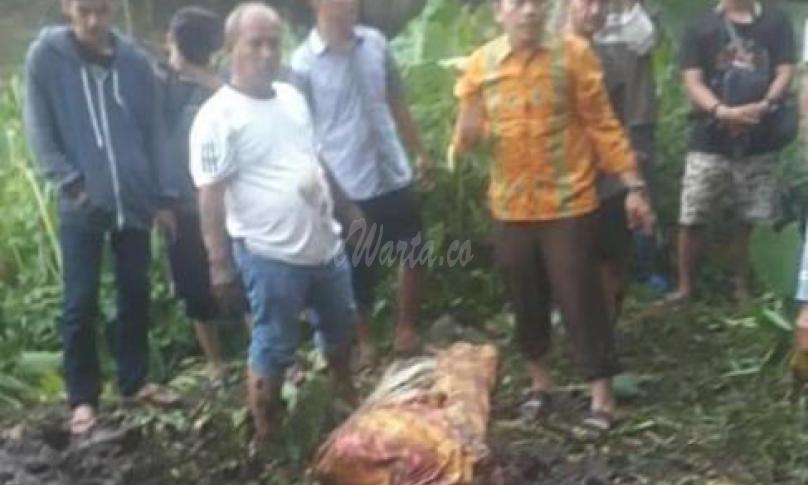 Setelah dilakukan penggalian, korban (Wina) ditemukan meninggal dalam kondisi kaki terikat 