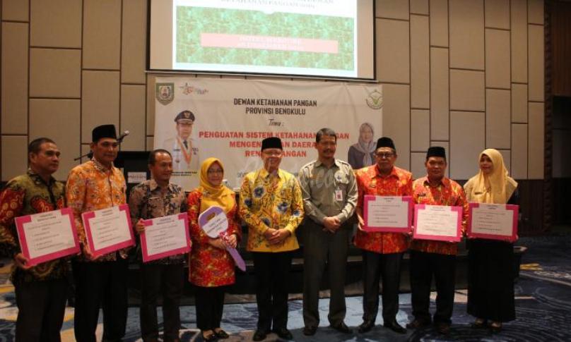 Gubernur Rohidin ingin memastikan ketersediaan pangan di Provinsi Bengkulu ini benar-benar terjamin sehingga tidak ada gejolak harga ditingkat konsumen.