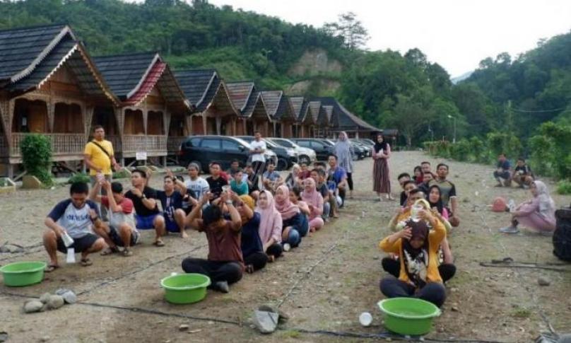 Family Gathering Bank BNI Kabupaten Seluma di Obyek wisata Lebong.
