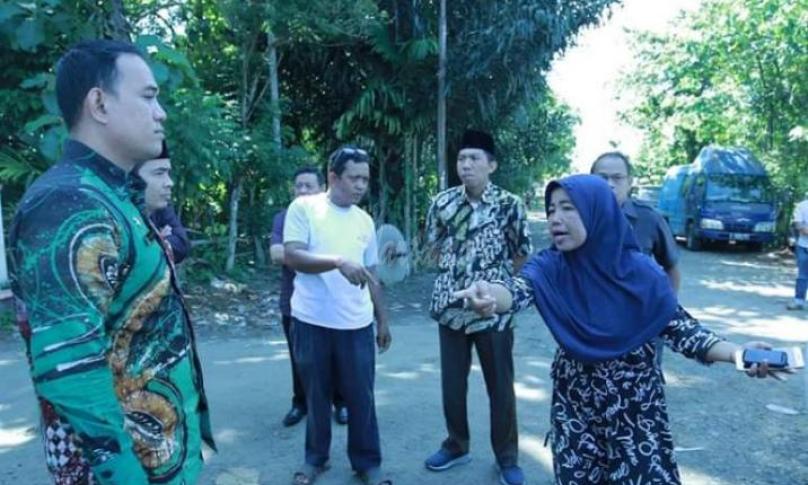 Waka I dan anggota DPRD Kota Bengkulu turun langsung ke lokasi tempat penampungan barang bekas, Senin (06/1/2020).