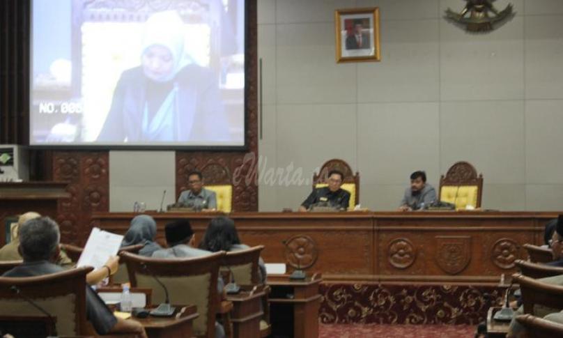 Rapat Paripurna ke- 2 masa persidangan pertama.