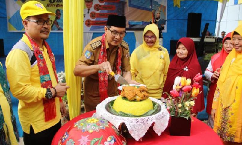 Asisten III Setda Provinsi Bengkulu Gotri Suyanto hadir dan resmikan Pembukaan Kegiatan Gempita SMK N 3 Kota Bengkulu dalam rangka HUT SMK N 3 Kota Bengkulu yang ke 39