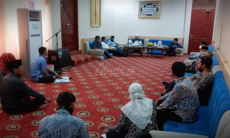 Plt Kepala Dinas Perumahan Rakyat dan kawasan Permukiman (Perkim) kota Bengkulu I Made Ardana, di Balai Kota, Rabu (15/4/2020).