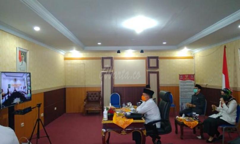 Hamka usai Vicon bersama Kajati dan Sekda Se-Provinsi Bengkulu, Rabu(22/4).