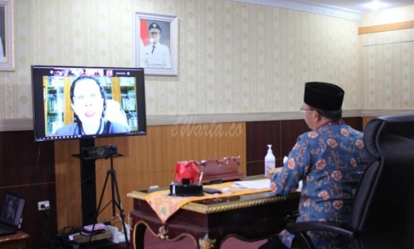 Jangan terlalu lama kita mikir. Karena sudah  ada dasar dan aturan dalam kita menggunakan anggaran refocusing tersebut," tegas Tatri, saat Video Conference bersama Gubernur, bupati dan walikota serta Forkompinda Provinsi Bengkulu, Minggu  (10/5).
