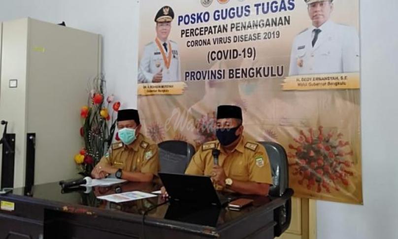 Tim kesehatan menjabarkan, per hari ini (Selasa, 12 Mei 2020) terdapat 3 penambahan kasus konfirmasi corona. Sehingga, Provinsi Bengkulu tercatat ada 40 positif Covid-19.