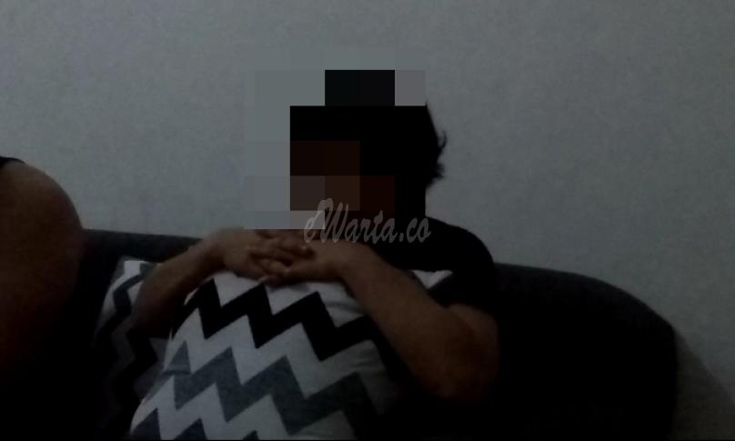 Berduaan, pasangan bukan muhrim ASN Bengkulu Selatan dan Lebong digrebek istri sah dan warga. 