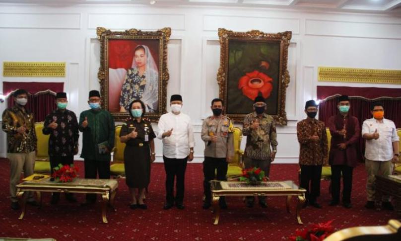Kapolda Bengkulu Brigjen Pol Teguh Sarwono mengatakan, penutupan wisata tersebut dilakukan bekerjasama dengan TNI dan Satpol PP Provinsi dan Kabupaten kota.