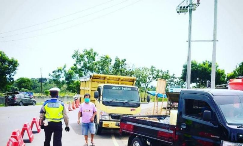 Petugas kepolisian perketat penjagaan di perbatasan pintu masuk ke Bengkulu.