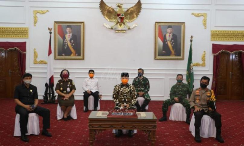 Kapolda Bengkulu, Gubernur dan FKPD Vicon Bahas Pengamanan Lebaran Ditengah Covid-19 Bersama Menko Polhukam