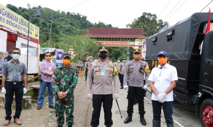 Posko perbatasan antar Provinsi Bengkulu dengan Provinsi Sumatera Selatan ( Sumsel ) serta Perbatasan Provinsi Bengkulu dengan Provinsi Lampung