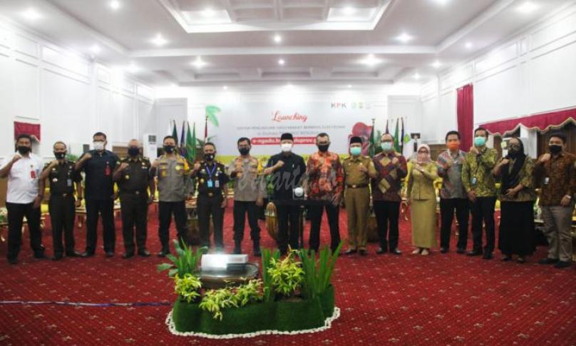 Gubernur Rohidin usai Melaunching e-Dumas, di Gedung Daerah Balai Raya Semarak Bengkulu, Selasa (07/07).