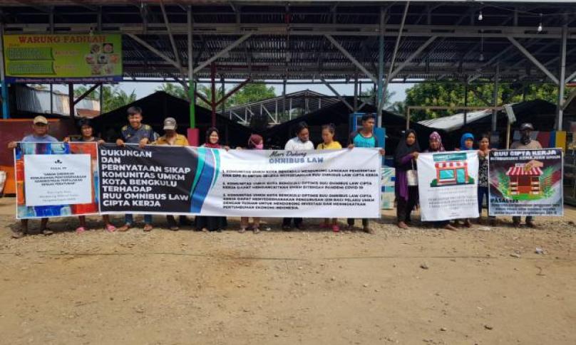 Komunitas UMKM Kota Bengkulu gelar dukungan dan menyatakan sikap, di Pasar Simpang Kandis Kota Bengkulu