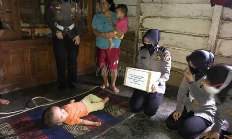 Polwan Polda Bengkulu dan Jajaran Laksanakan Bhakti Sosial