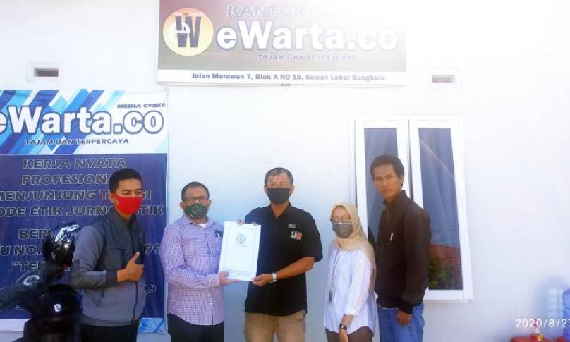 Verifikasi Faktual eWarta.co di JL Merawan 7 Blok A No. 19 Kel. Sawah Lebar Kec. Ratu Agung Kota Bengkulu, Kamis (27/8/2020)