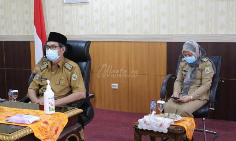 rapat virtual bersama Menteri Pendayagunaan Aparatur Negara-Reformasi Birokrasi  (Menpan RB), di ruang VIP Pola Provinsi Bengkulu